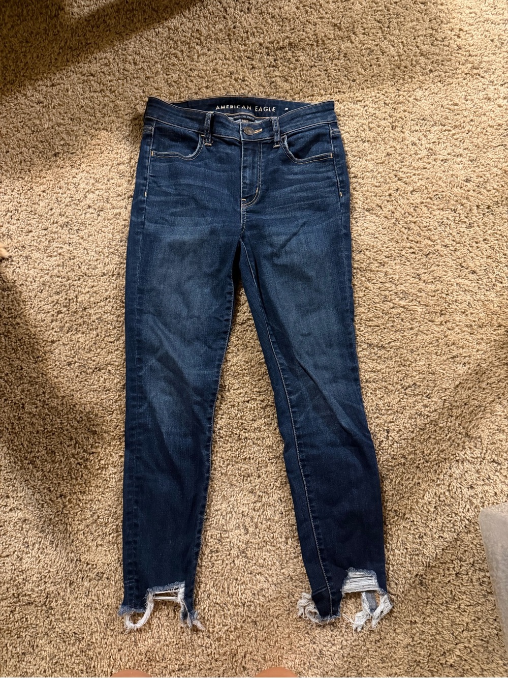 American Eagle Outfitters Women’s Dark Blue Frayed-Hem Skinny Jeans